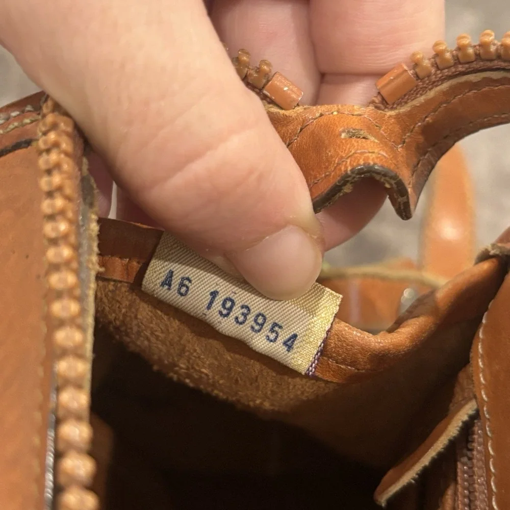 Dooney & Bourke flaws missing